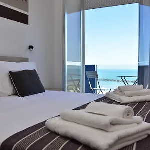 Al Nuovo Porto Hotel