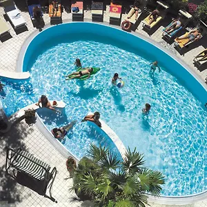 3* Otel Acquamarina